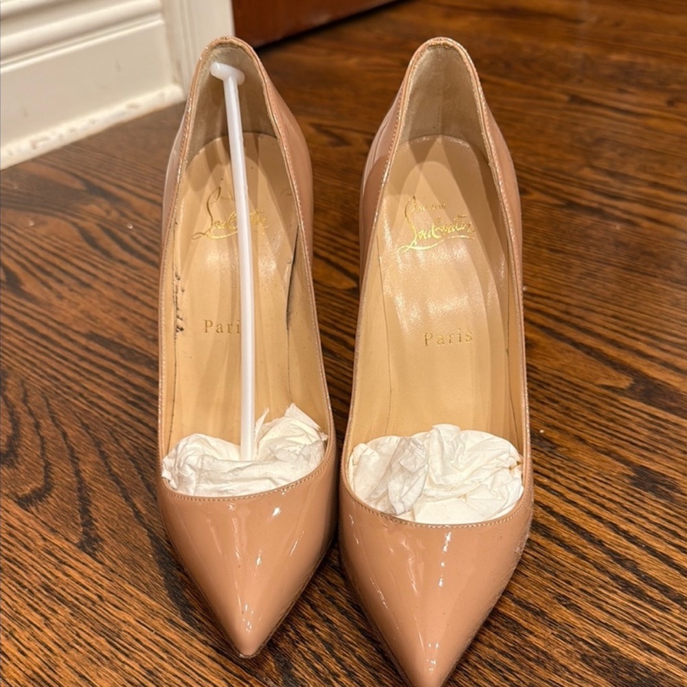 Christian Louboutin Pigalle Follies 7.5 (fits a 6.5-7)